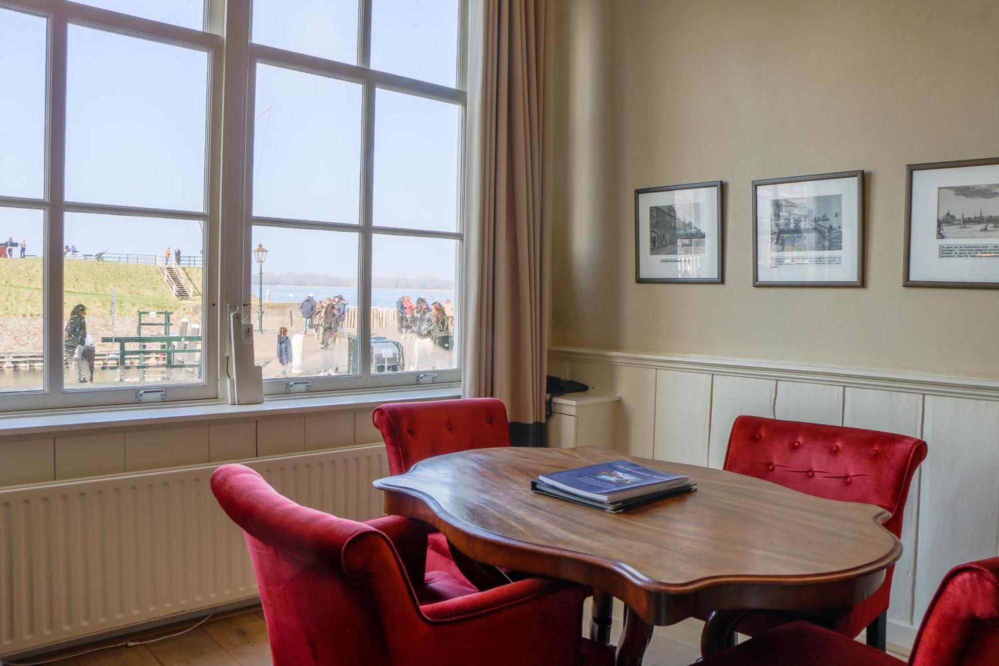 Auberge De Campveerse Toren Veere Exteriör bild